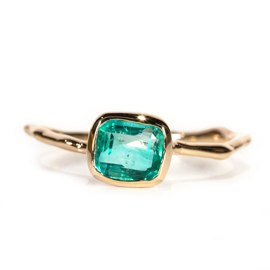 Charm Ring No.1218 / Emerald