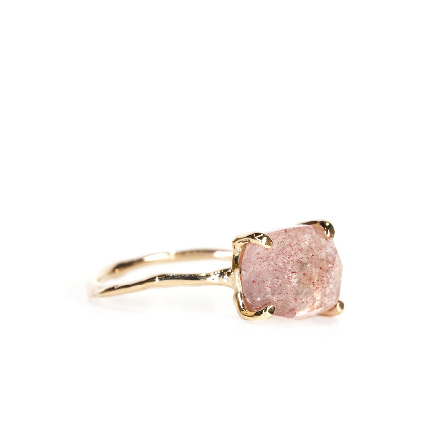 Charm Ring No.1223/ Red Aventurine in Quartz