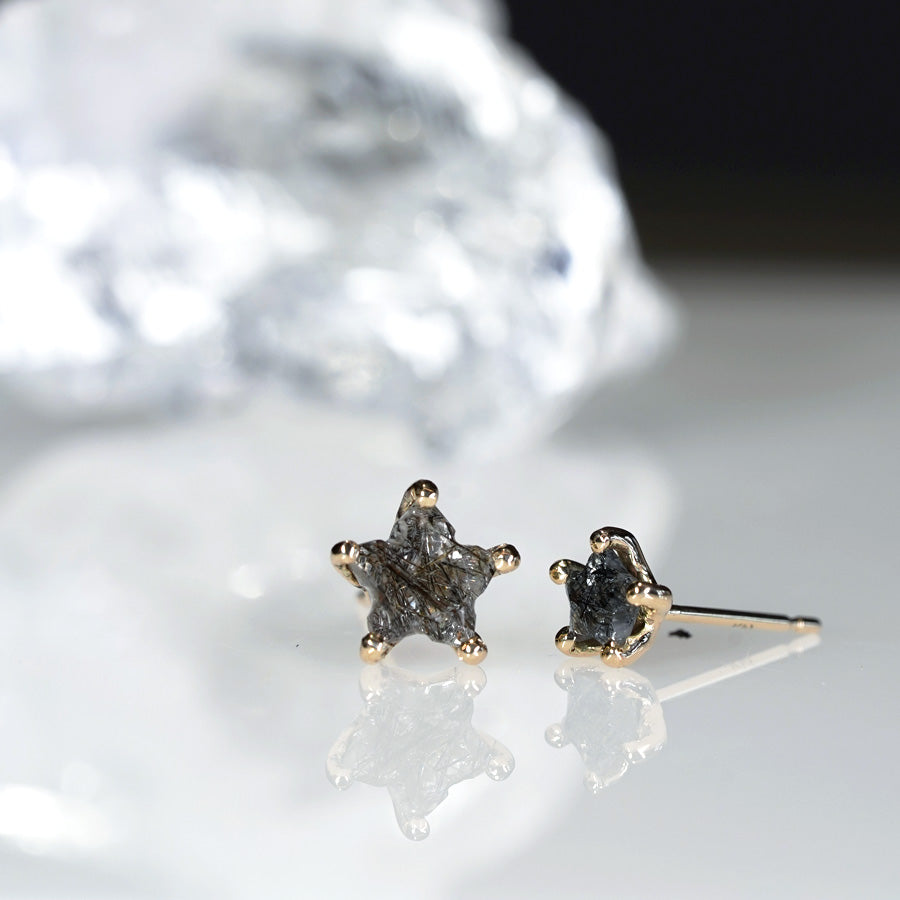 Charm Pierce No.1261/Black Rutilelated Quartz