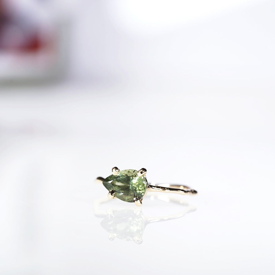 Charm Ring No.1321/ Ludwigite in Peridot