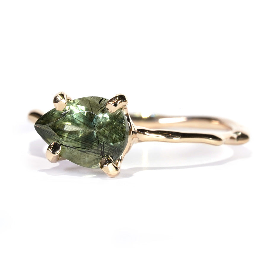 Charm Ring No.1321/ Ludwigite in Peridot