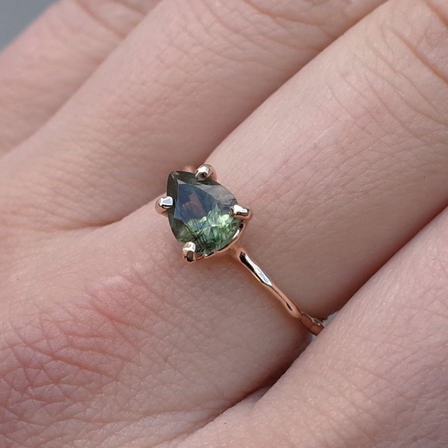 Charm Ring No.1321/ Ludwigite in Peridot