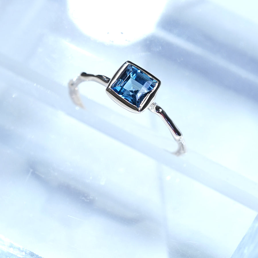Charm Ring No.1395/ London Blue Topaz