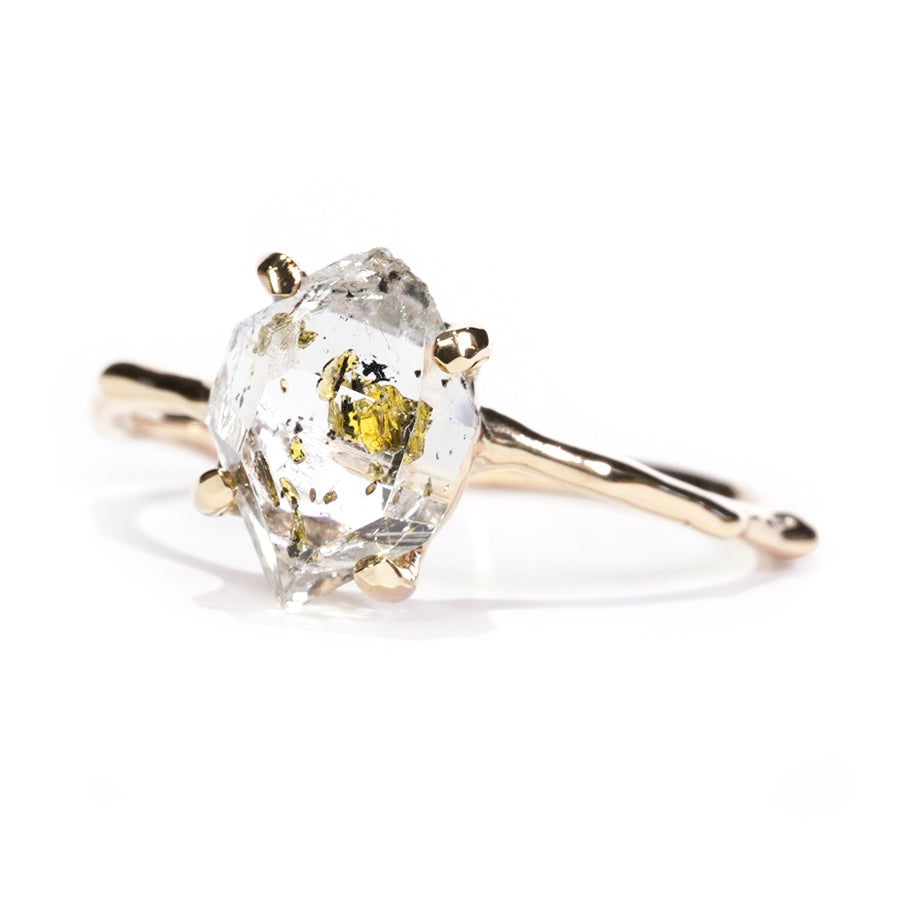 Charm Ring No.1399/ Oil in Quartz
