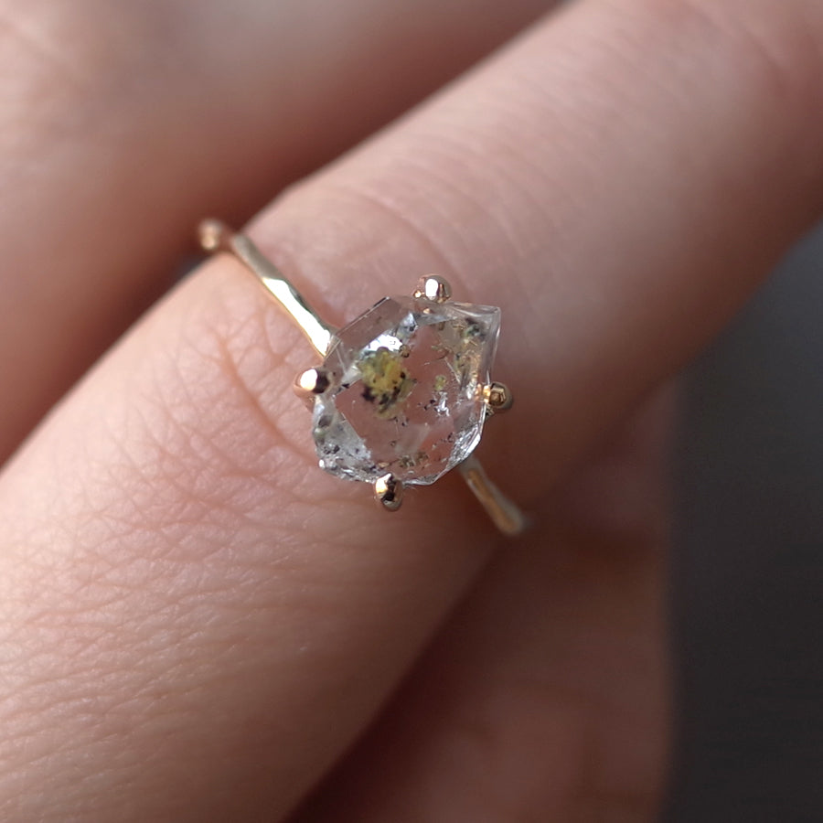 Charm Ring No.1399/ Oil in Quartz