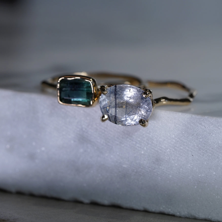 Charm Ring No.1429/Blue Tourmaline in Quartz