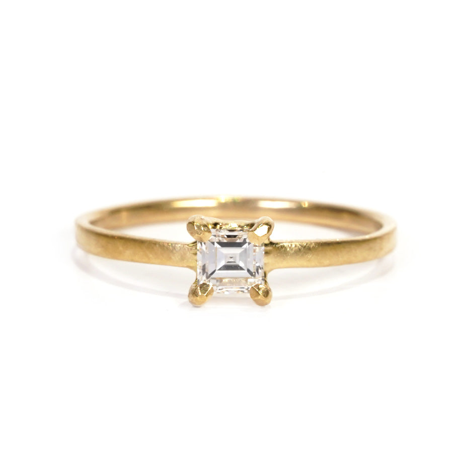 K18 Diamond Ring  №1507