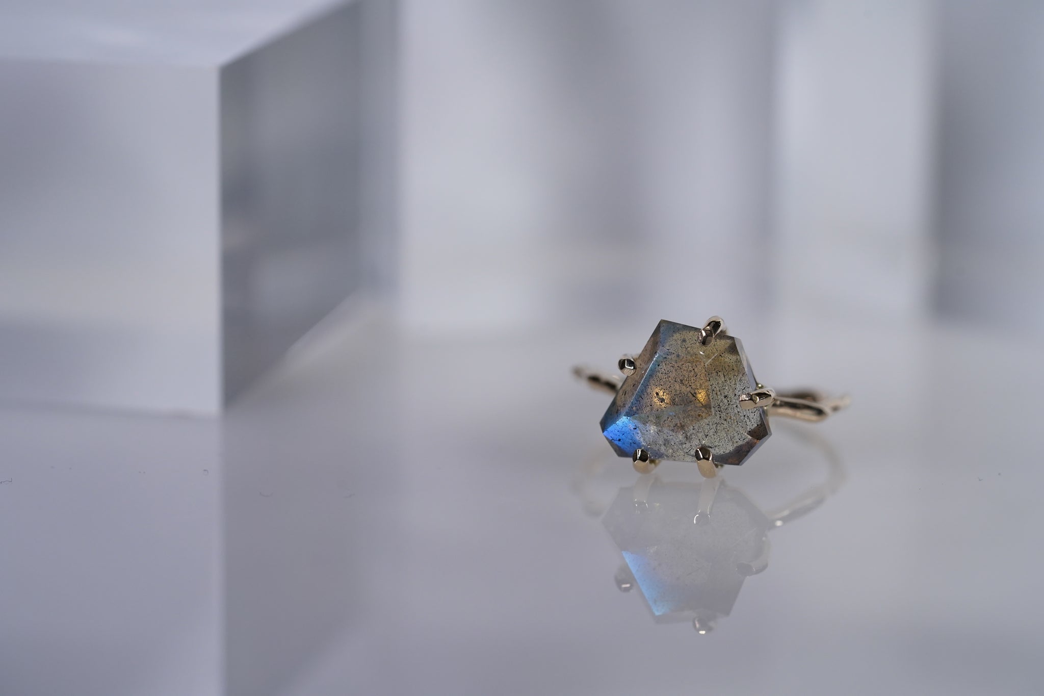 Charm Ring №1010/Labradorite