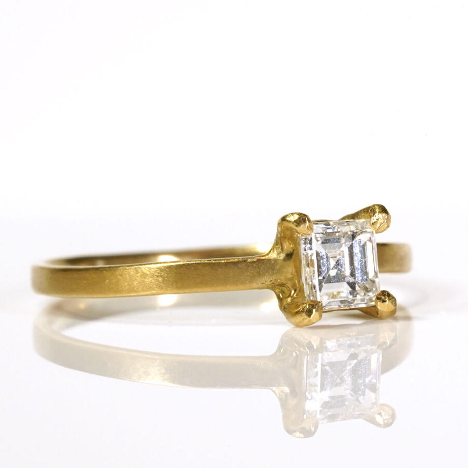 K18 Diamond Ring  №568