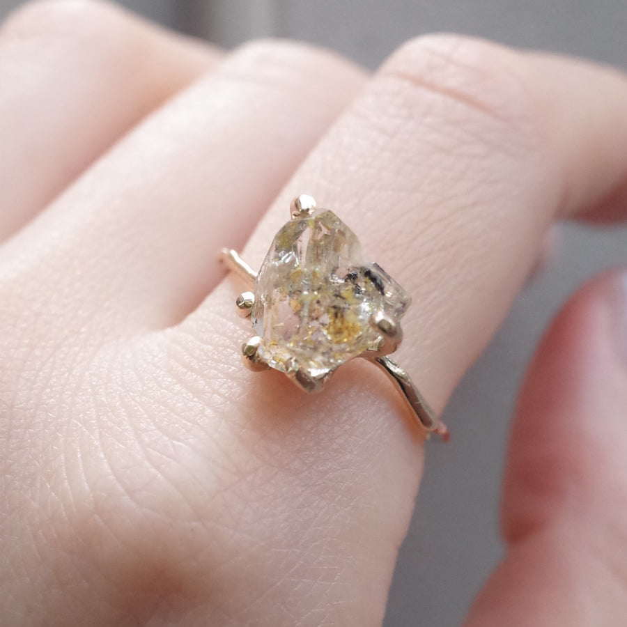Charm Ring №897/Oil in Quartz
