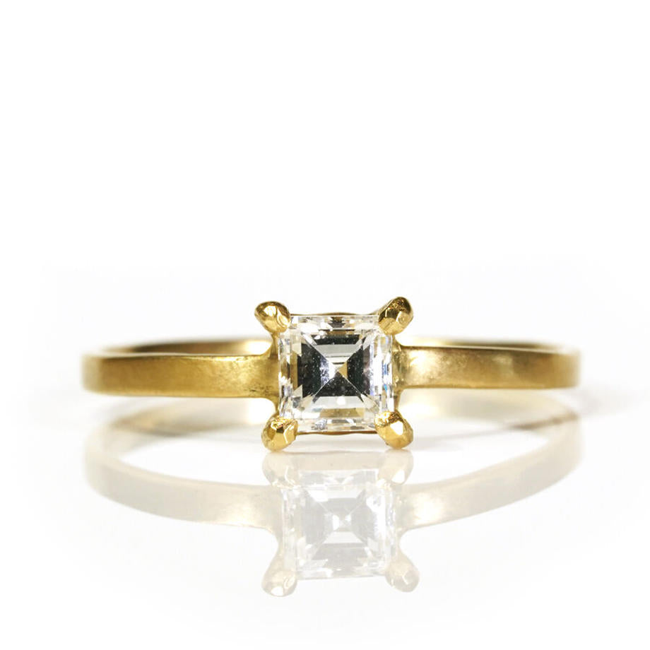 K18 Diamond Ring  №568