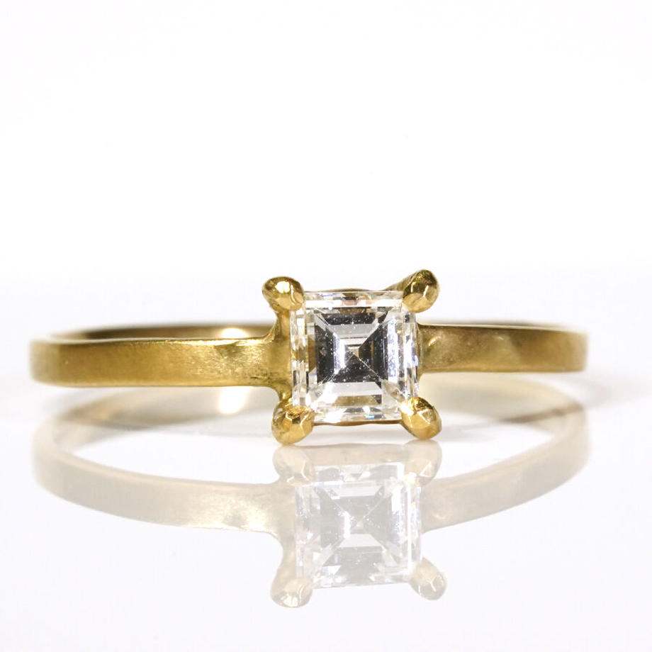 K18 Diamond Ring  №568