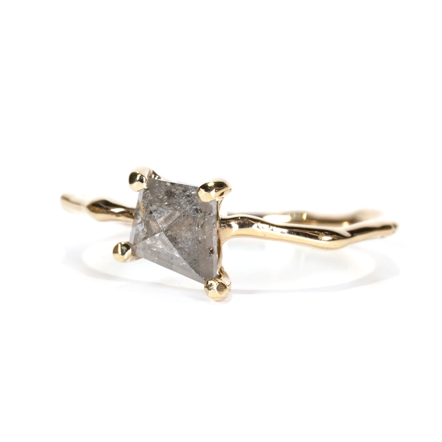 Charm Ring No.1194/ Diamond