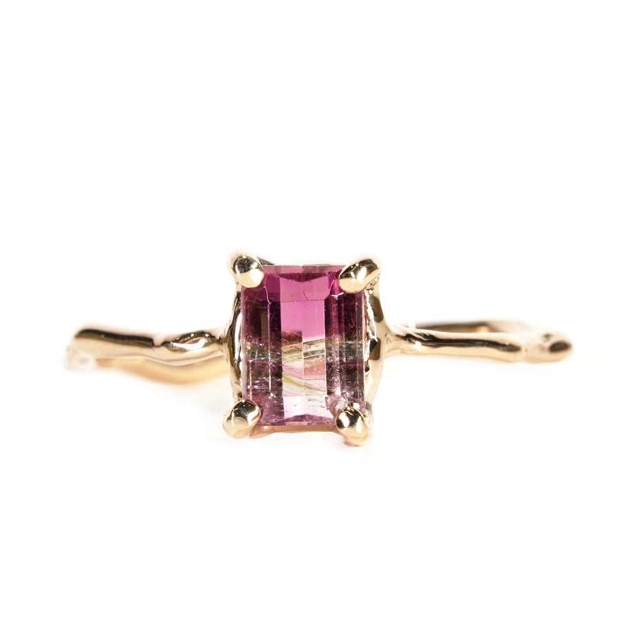 Charm Ring No.1204/ Garnet (Color Change)