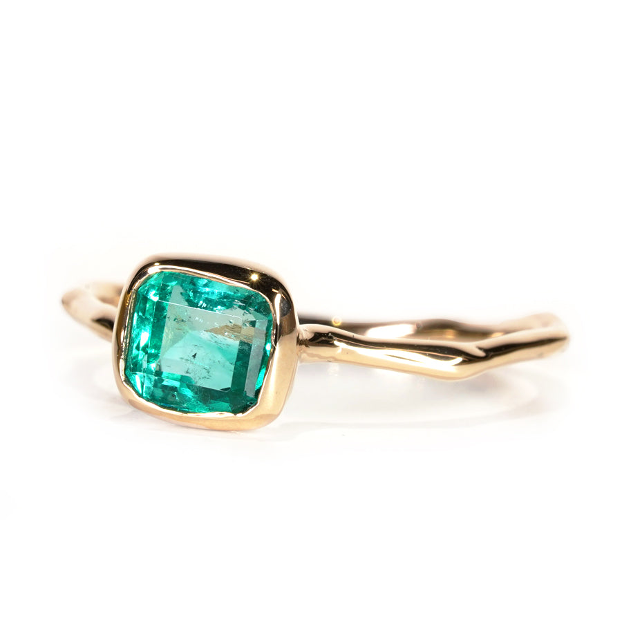 Charm Ring No.1218 / Emerald