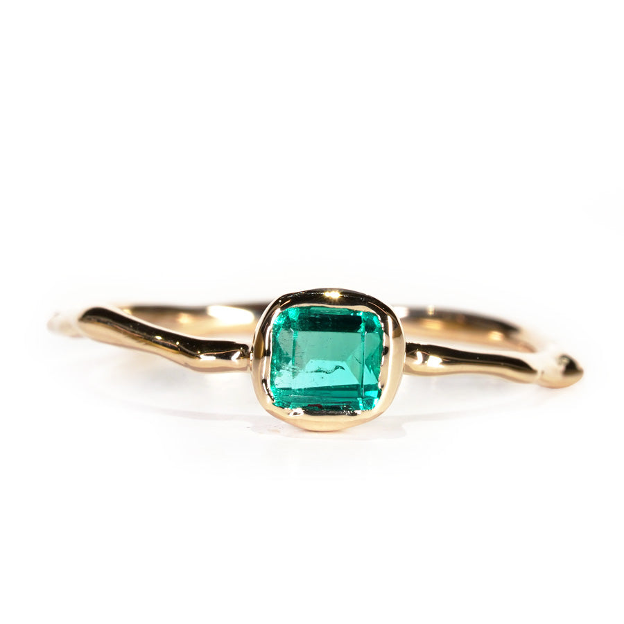 Charm Ring No.1235/ Emerald