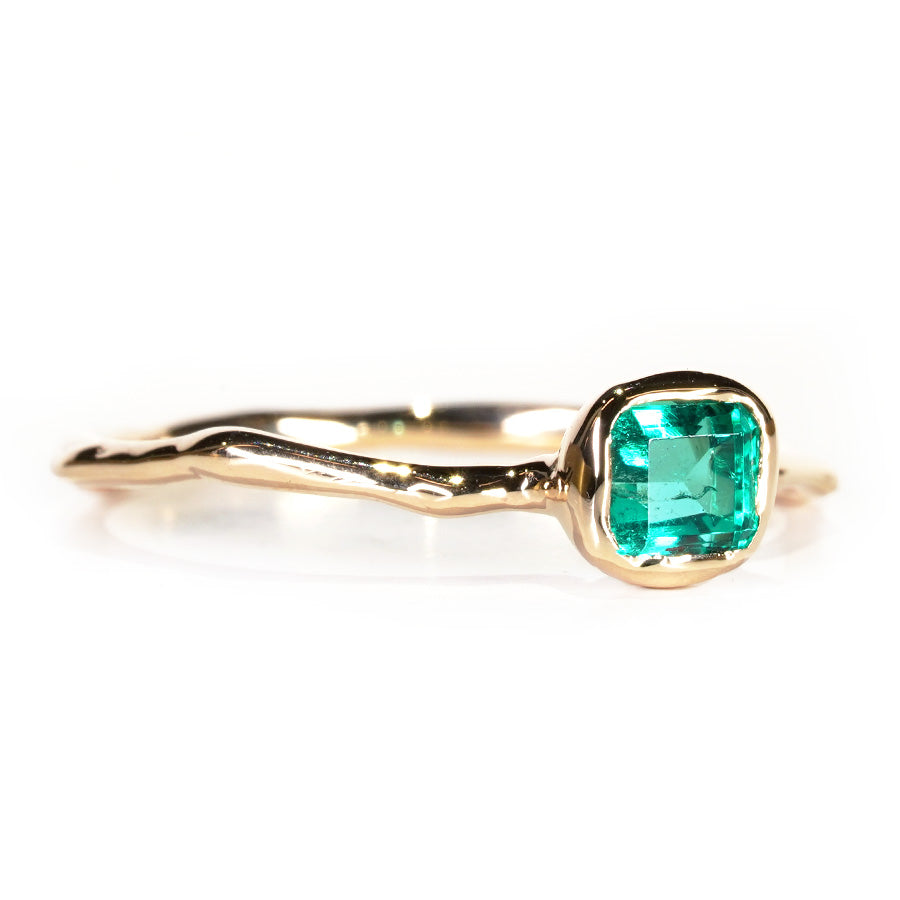 Charm Ring No.1235/ Emerald