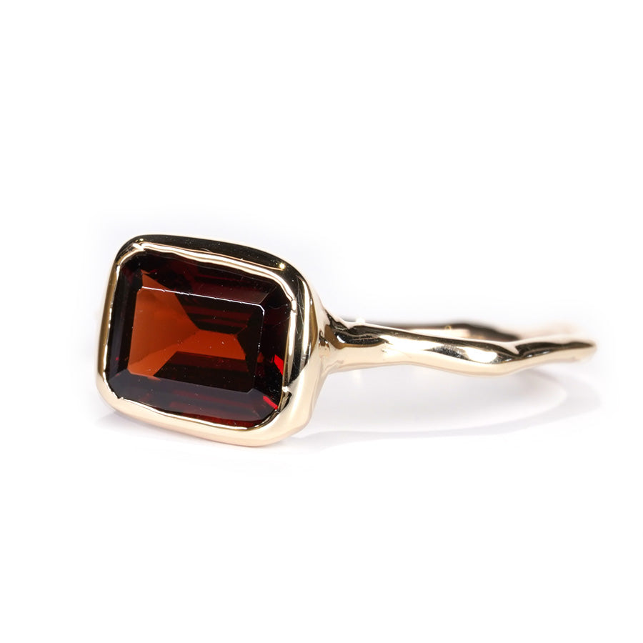 Charm Ring No.1273/ Garnet