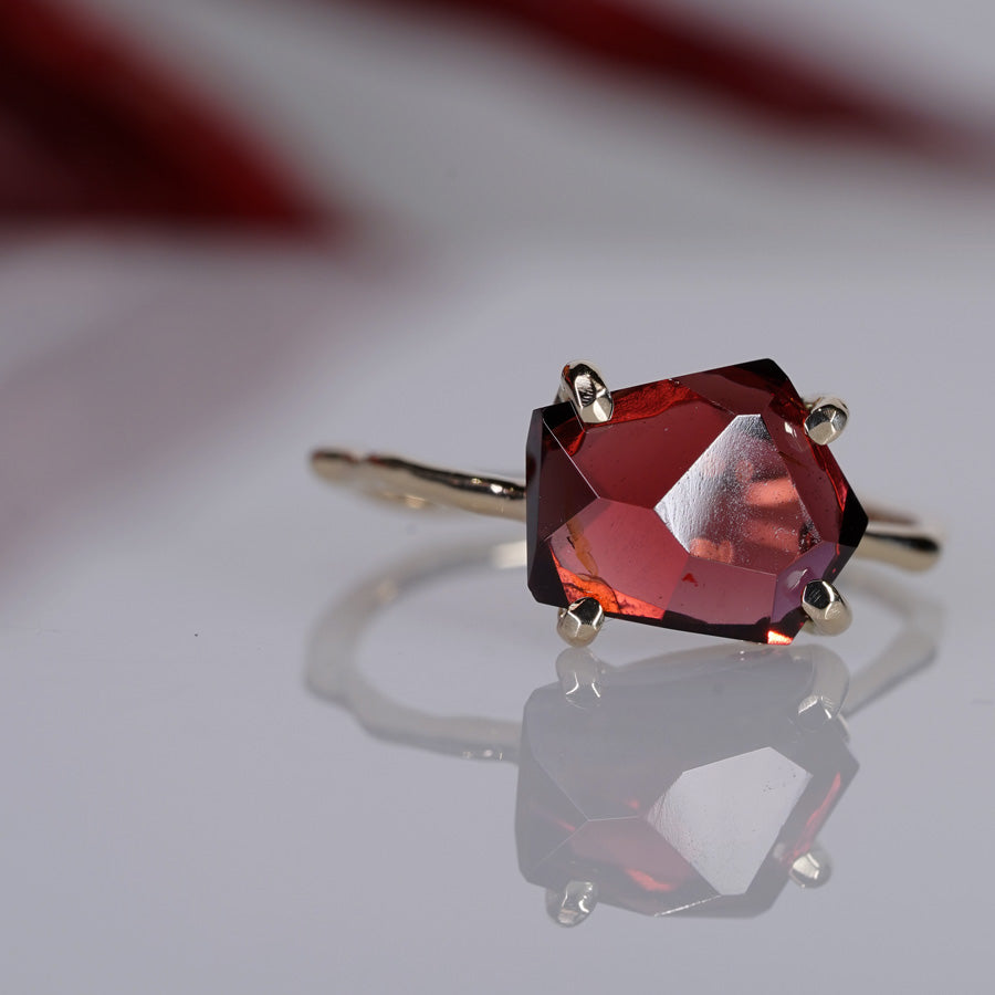 Charm Ring No.1274/ Garnet