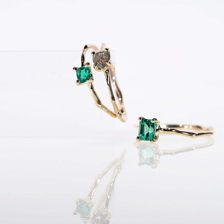 Charm Ring No.1307/ Emerald