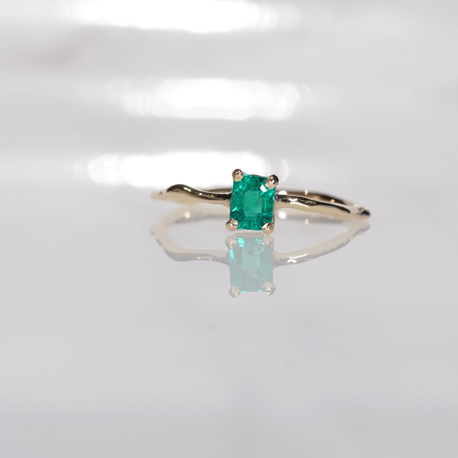 Charm Ring No.1425/ Emerald