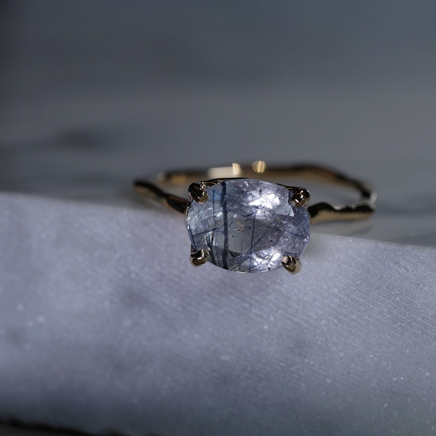 Charm Ring No.1429/Blue Tourmaline in Quartz