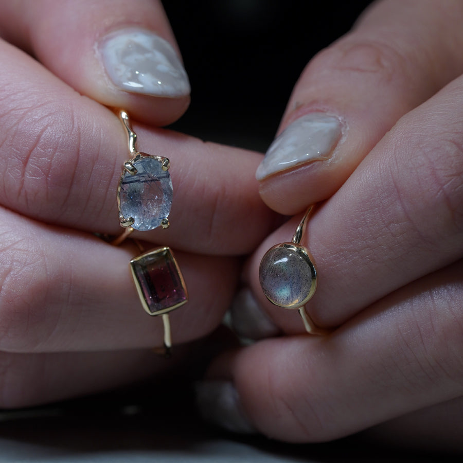 Charm Ring No.1429/Blue Tourmaline in Quartz
