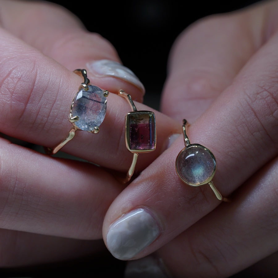 Charm Ring No.1429/Blue Tourmaline in Quartz