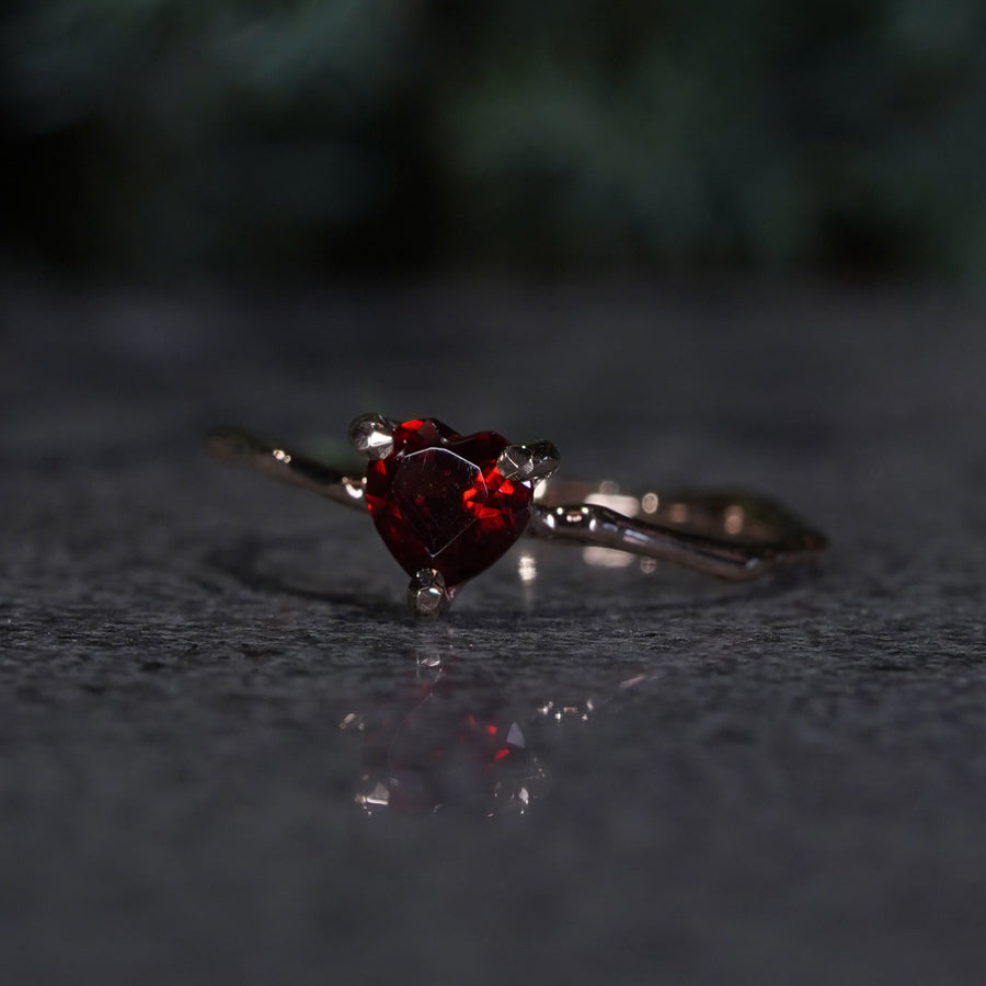 Charm Ring No.1450/Garnet