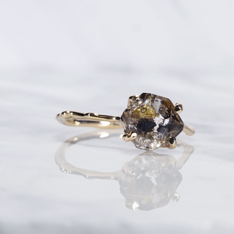 Charm Ring No.1459/ Oil in Herkimer