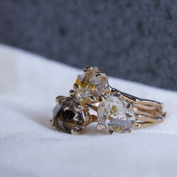 Charm Ring No.1459/ Oil in Herkimer