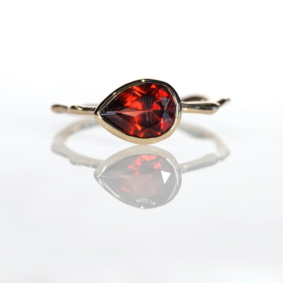Charm Ring No.1469/ Garnet