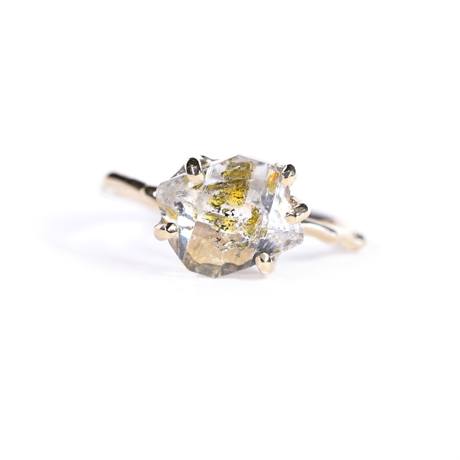 Charm Ring No.1493/ Oil in Quartz