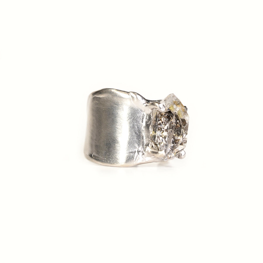 Charm Ring  №1711/ Oil in Quartz