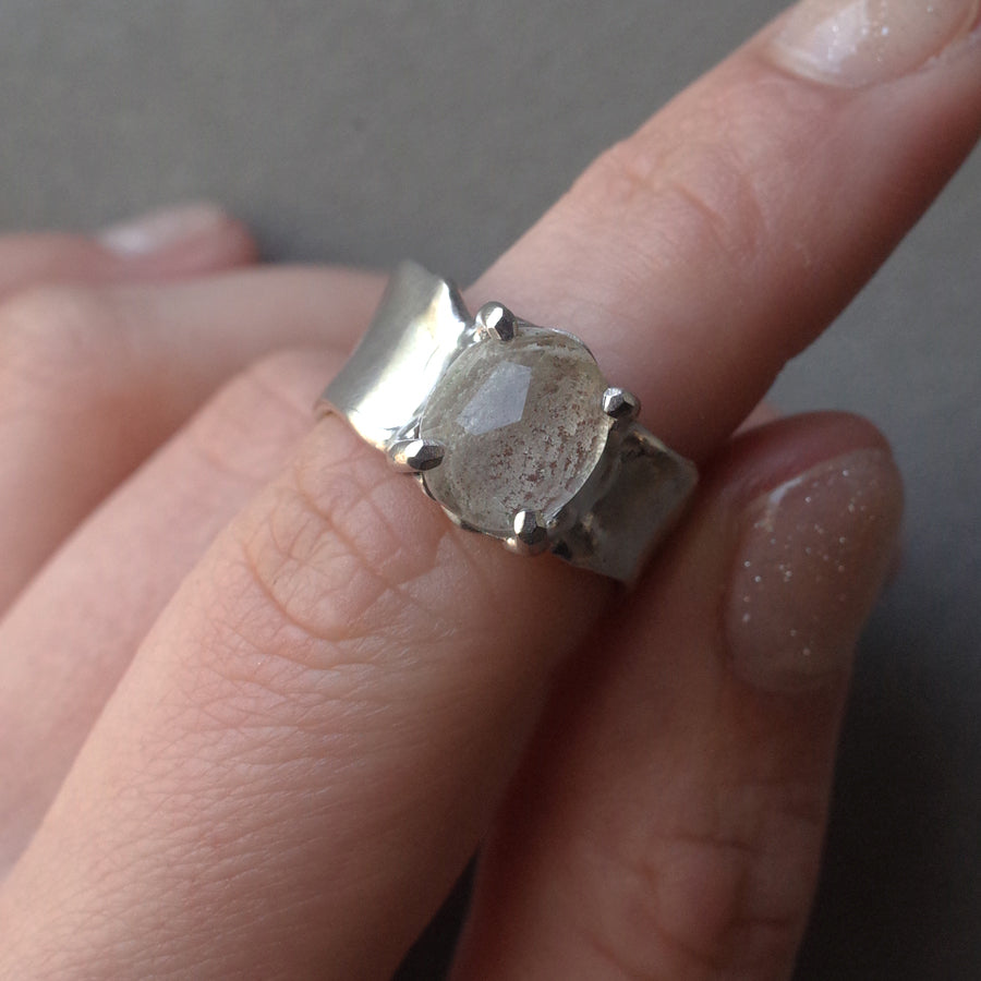 Charm Ring  №1720/ Garden Quartz