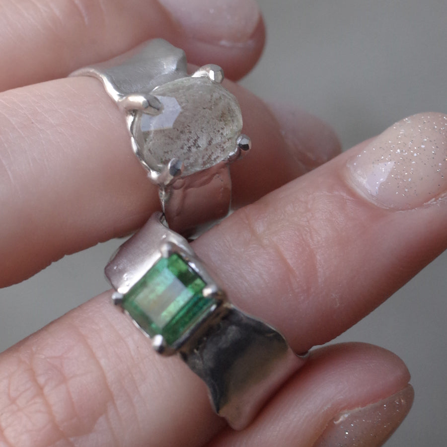 Charm Ring  №1720/ Garden Quartz