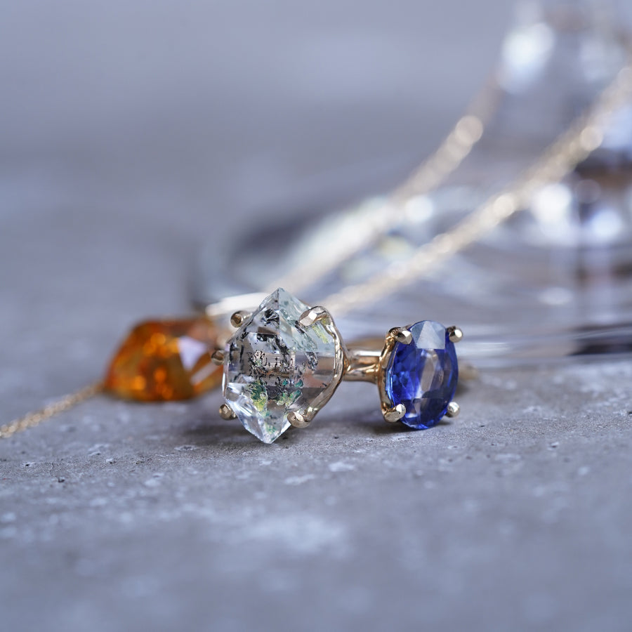Charm Ring No.1736/ Oil in Quartz