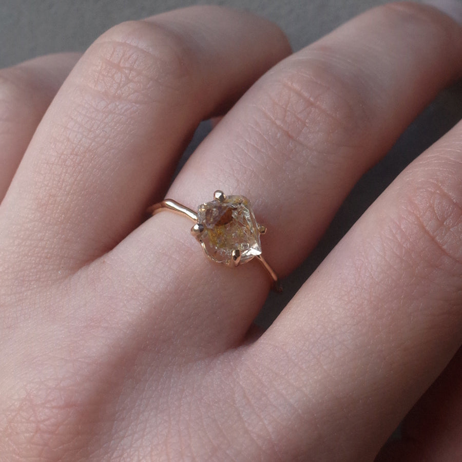 Charm Ring No.1744/  Oil in Herkimer
