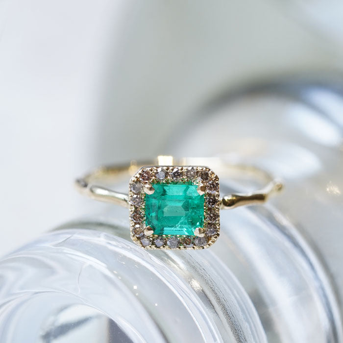 Melee Diamond Ring No.5002/ Emerald