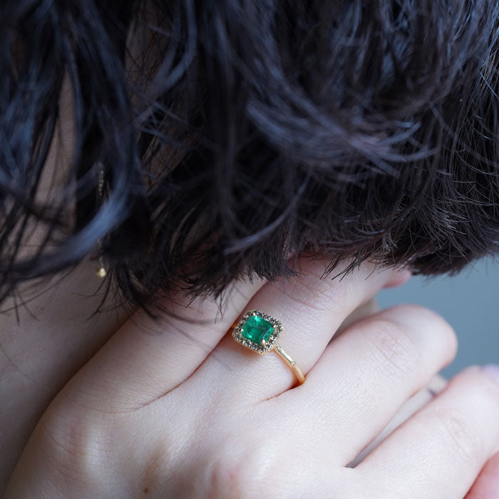 Melee Diamond Ring No.5002/ Emerald