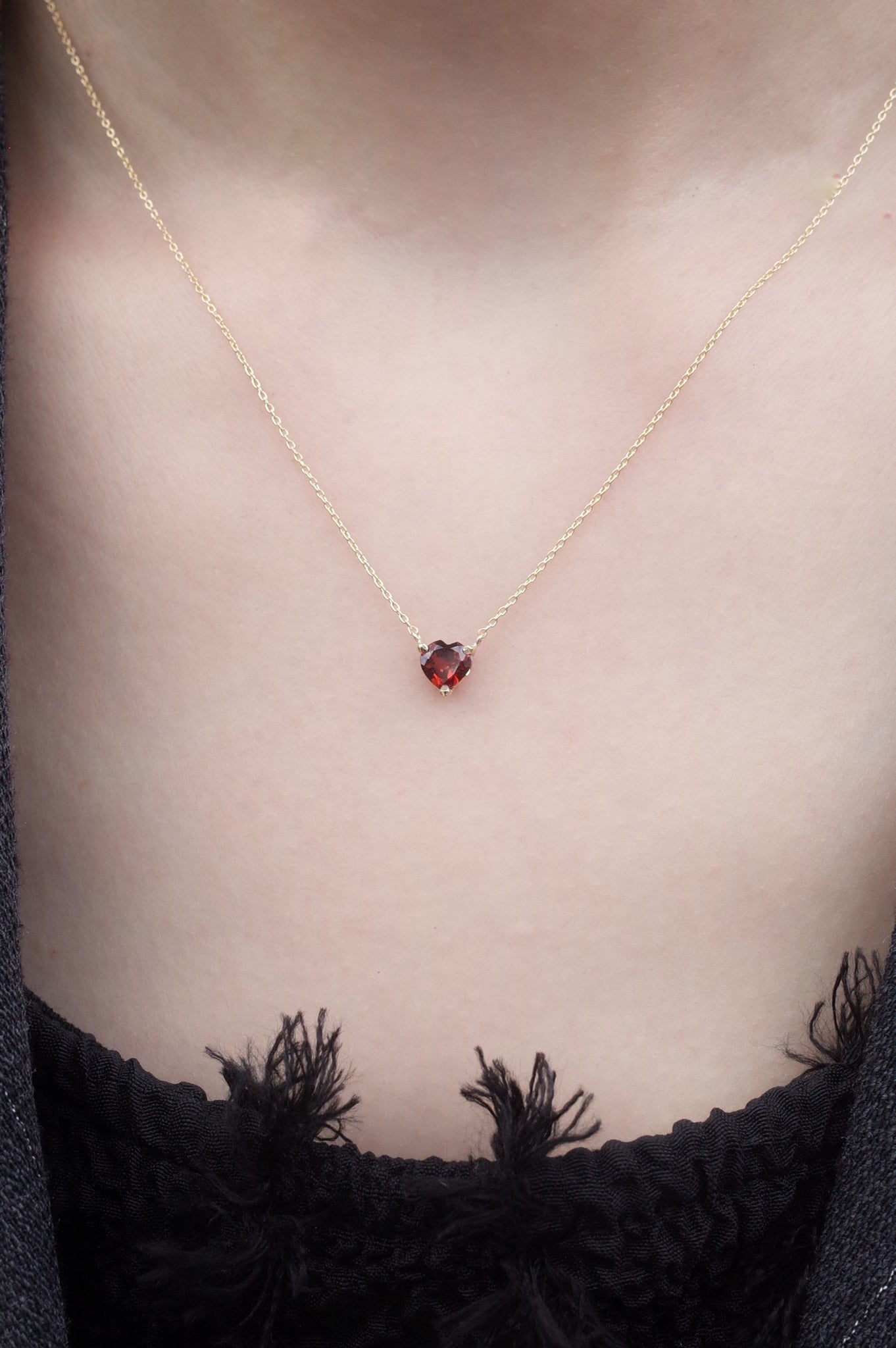 Dew ネックレス / Garnet